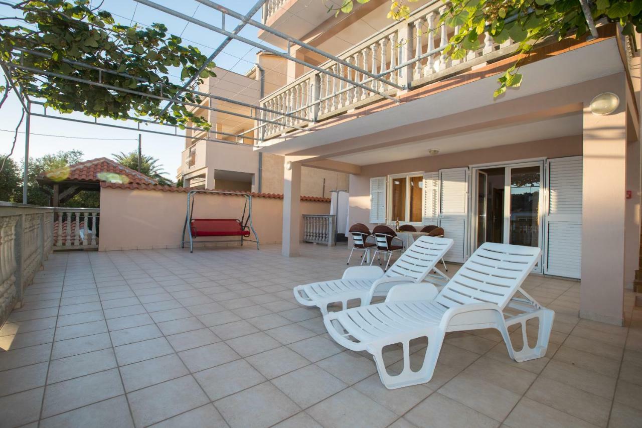 Apartments Dania Lopar Habitación foto
